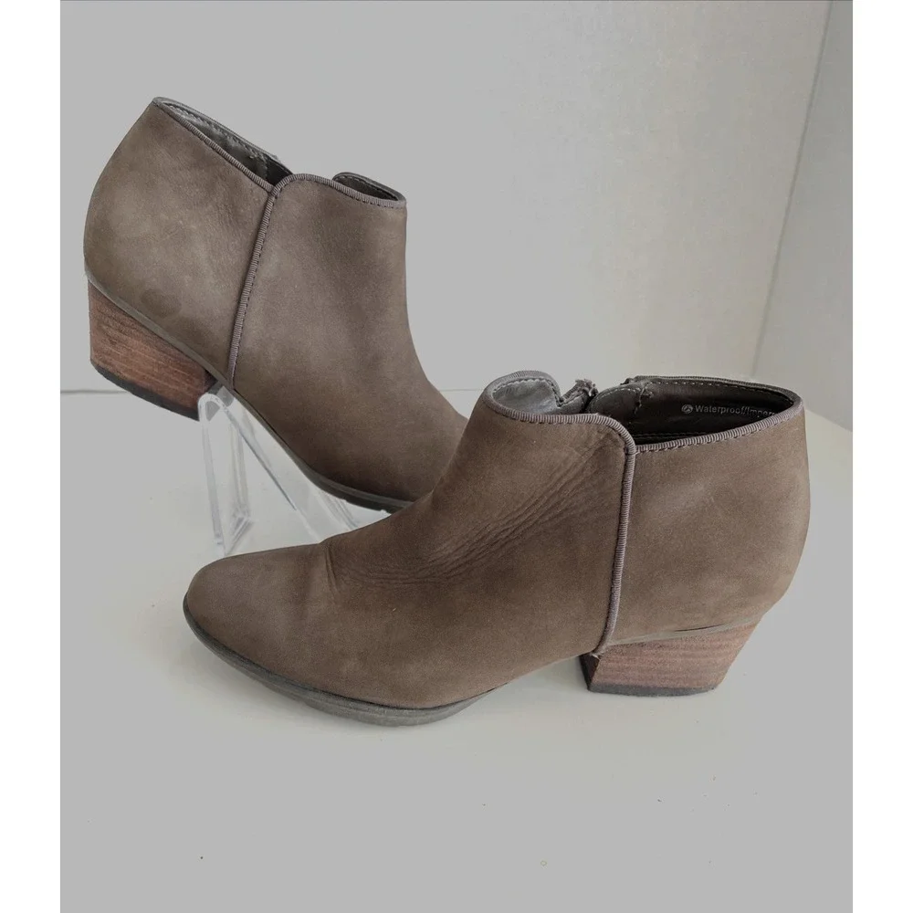 Blondo Waterproof Brown Nubuck Ankle Bootie Women's Size 7 Zip 2-inch‎ heel